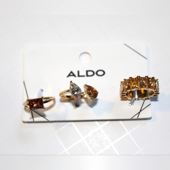 ✨🆕✨ ALDO Ring Set - Picture 4 of 12